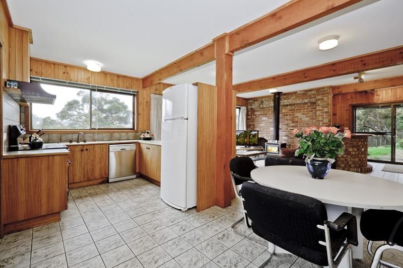 5 Battery Road, PANTON HILL VIC 3759, Image 2