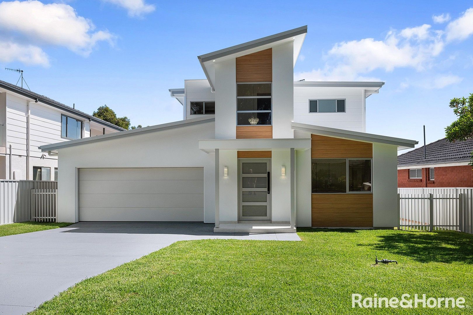 5 bedrooms House in 68 Achillies Street NELSON BAY NSW, 2315