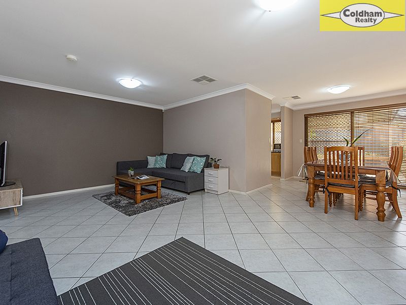 3/1 Wheatley Drive, Bull Creek WA 6149, Image 2