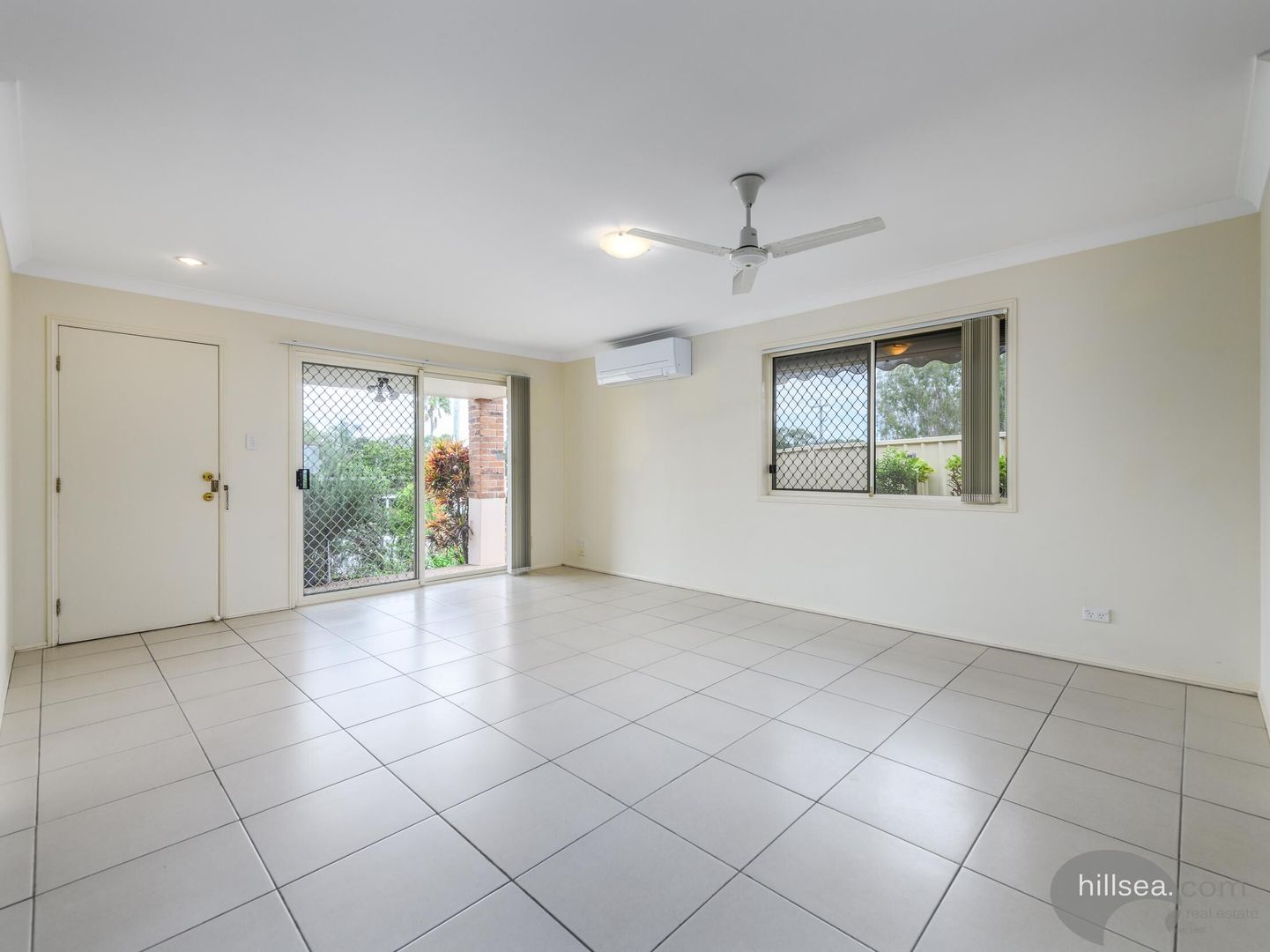 1/227 Government Road, Labrador QLD 4215, Image 2