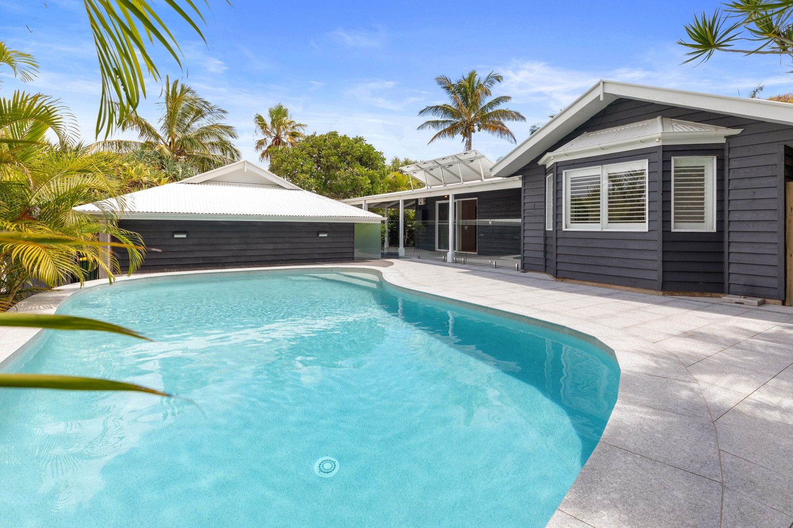 3 bedrooms House in 16 Daybreak Court CASTAWAYS BEACH QLD, 4567