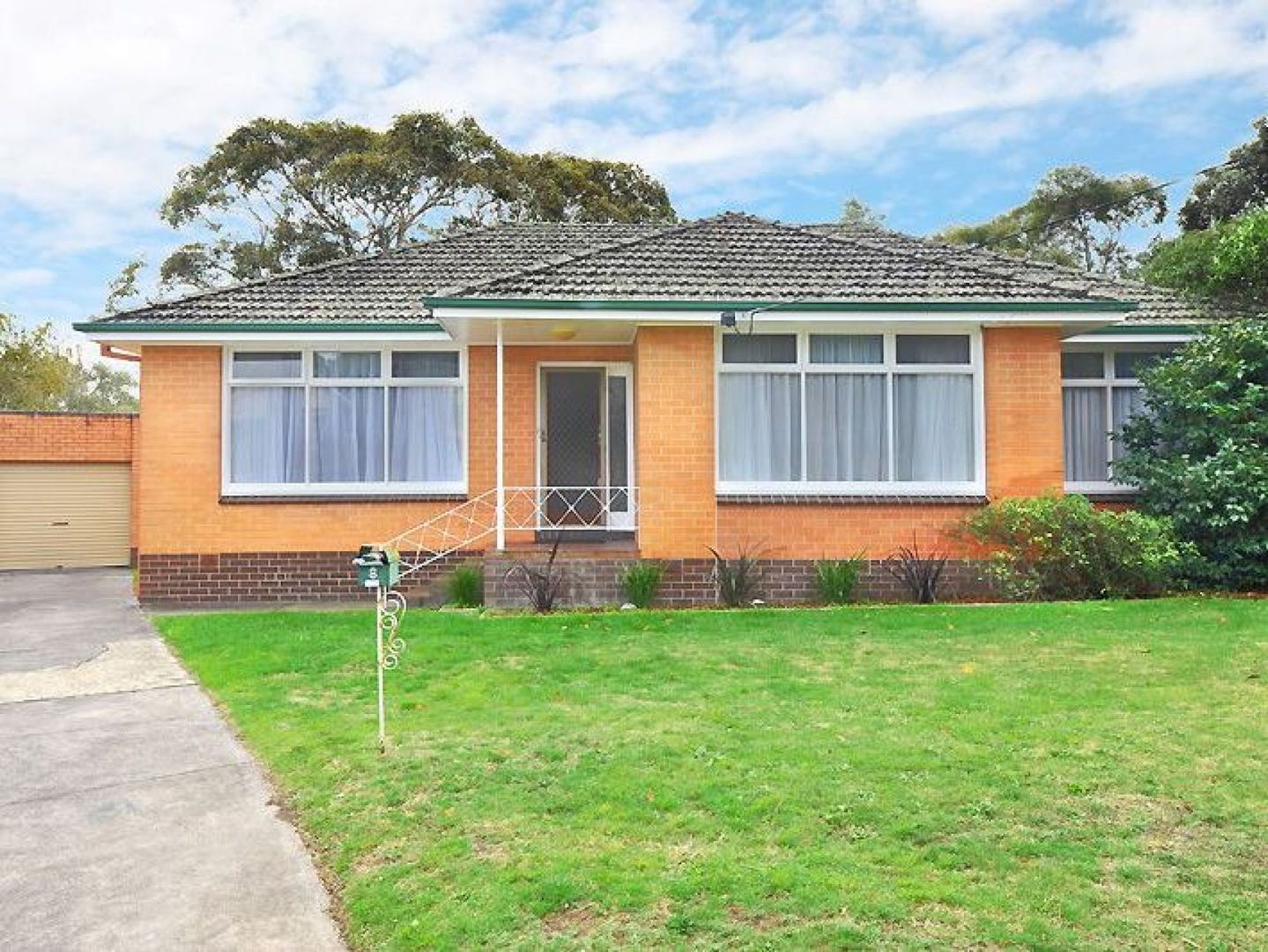 8 Gordonia Court, Ballarat North Property History & Address Research