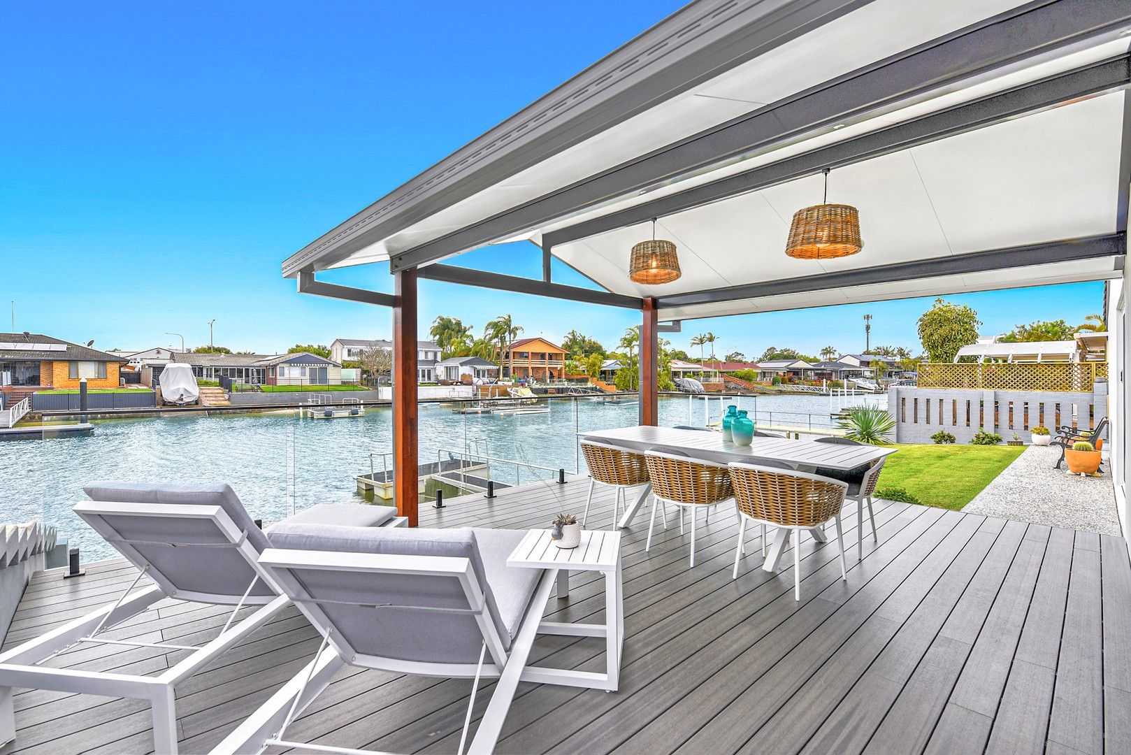 25 Seaspray Street, Paradise Point QLD 4216 Domain