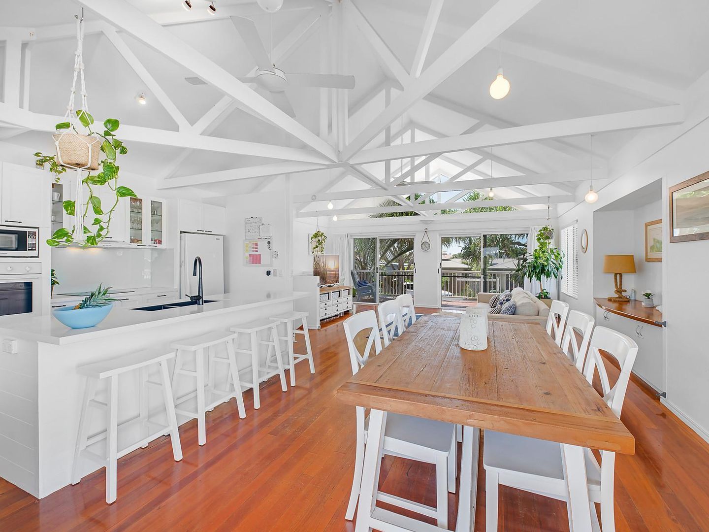 5 Antipodes Close, Castaways Beach QLD 4567, Image 2