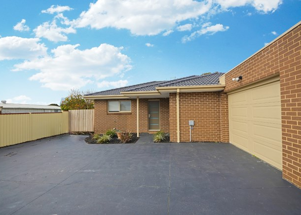 2/20 Sarno Court, Cranbourne VIC 3977