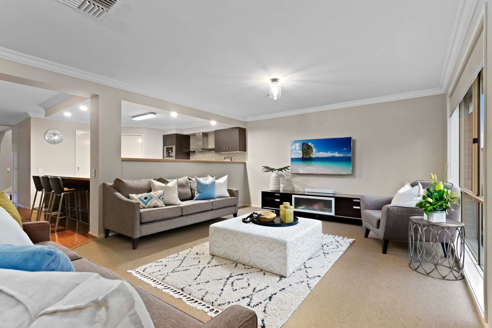 7 Wallaby Walk, South Morang VIC 3752, Image 2