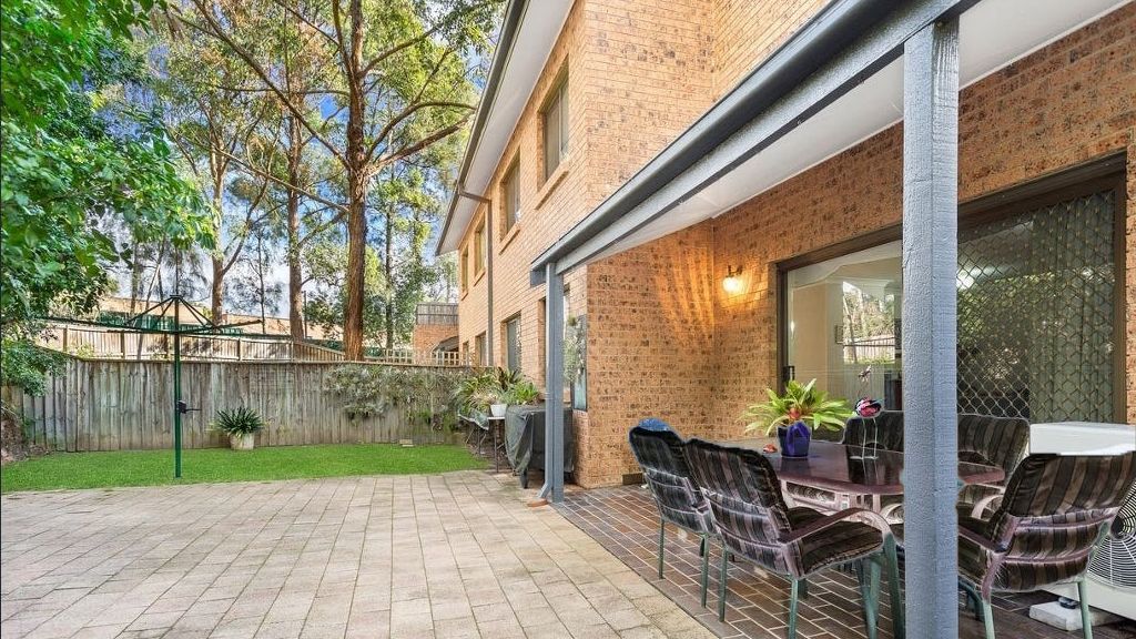 2 bedrooms Townhouse in 1/20 Pennant St CASTLE HILL NSW, 2154