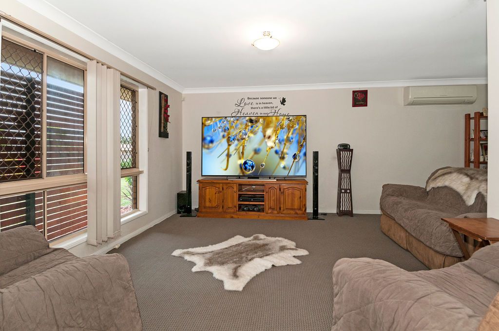 72 Kilsay Cres, Meadowbrook QLD 4131, Image 2