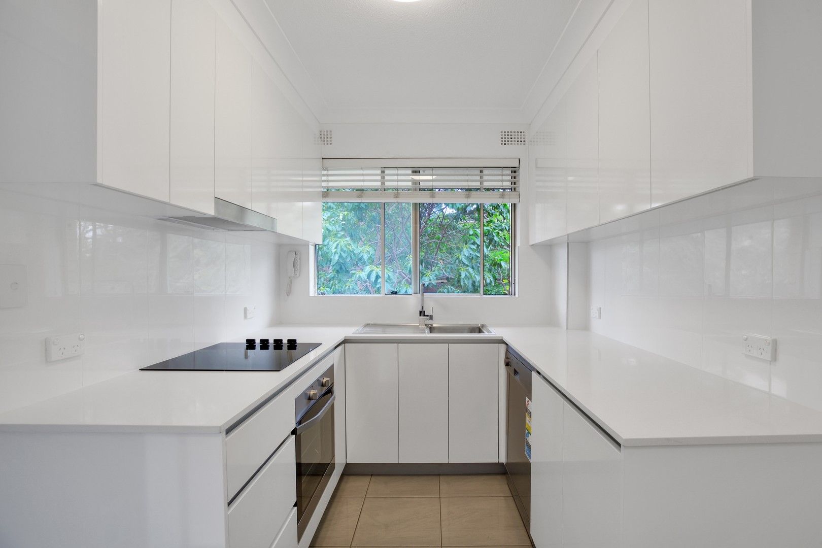 1 bedrooms Apartment / Unit / Flat in 14/115-117 Ben Boyd Road NEUTRAL BAY NSW, 2089