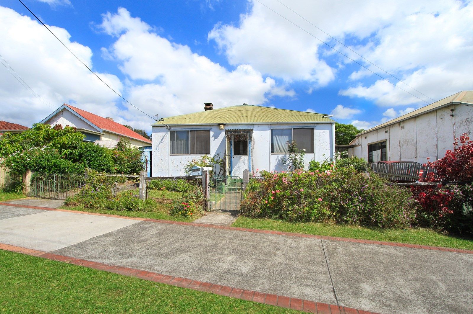 118 Gladstone Avenue, Coniston NSW 2500, Image 1