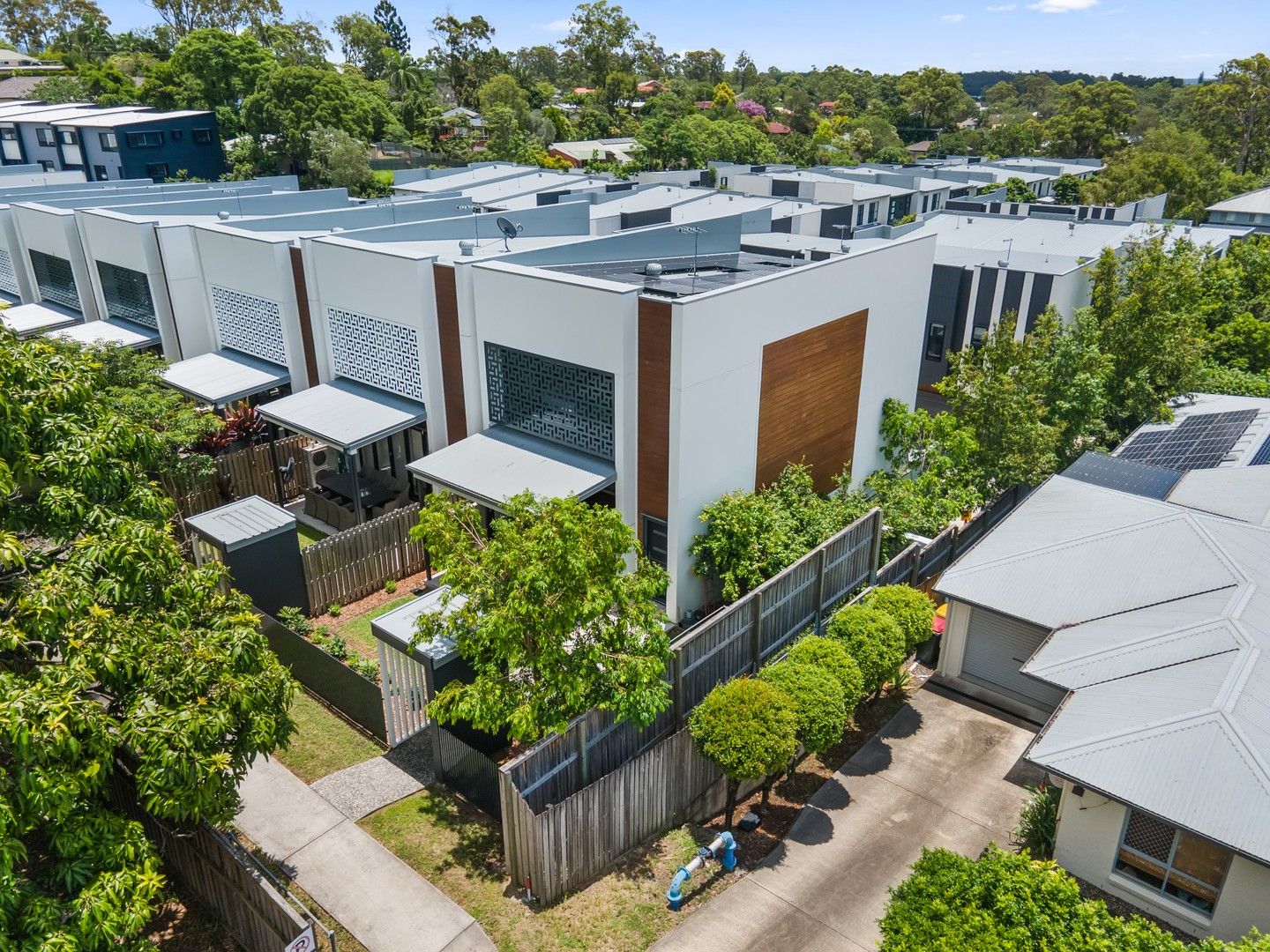 3 bedrooms Townhouse in 52/52 Russell Street EVERTON PARK QLD, 4053