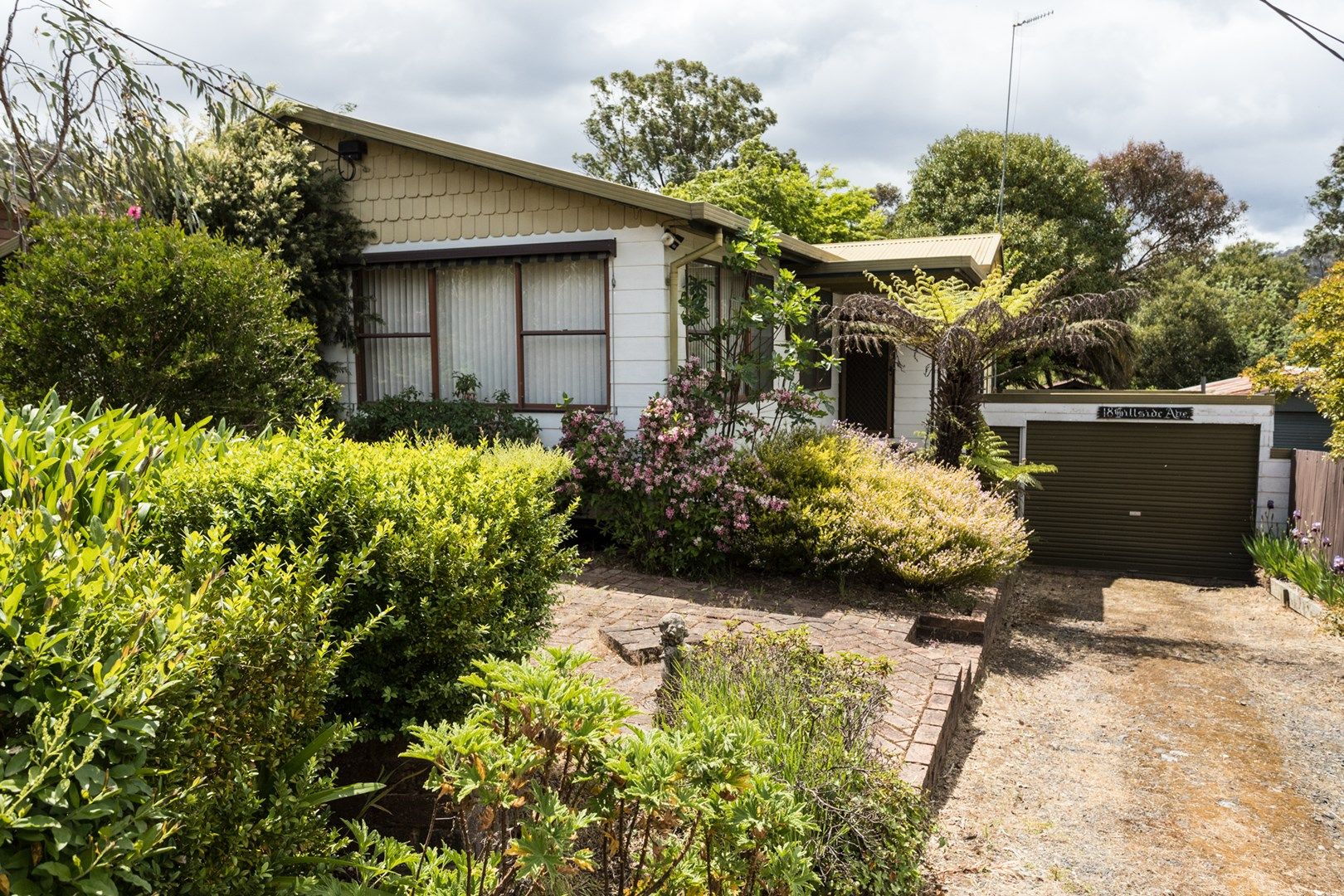 18 Hillside Avenue, Eildon VIC 3713, Image 1