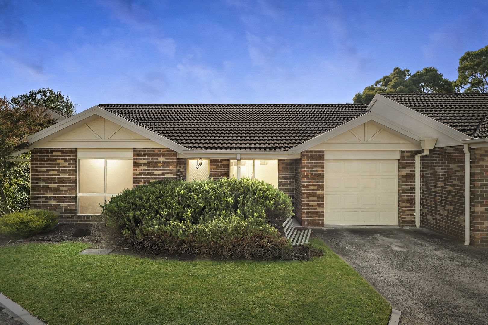 2 bedrooms Apartment / Unit / Flat in 49/95 Ashleigh Avenue FRANKSTON VIC, 3199