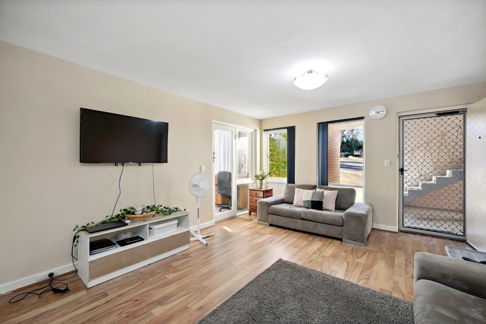 2 bedrooms Apartment / Unit / Flat in 8/447 Canning Highway COMO WA, 6152