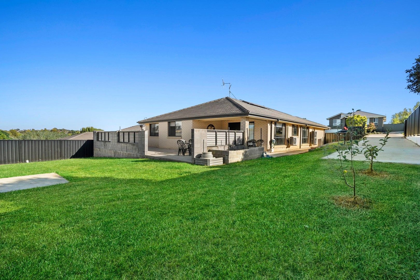 27 Nicholls Drive, Yass NSW 2582 Domain