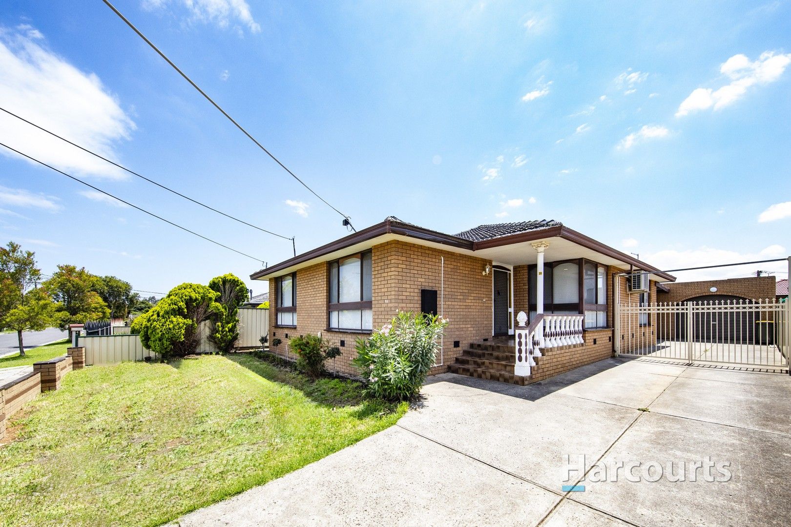 3 bedrooms House in 20 Stevenage Crescent DEER PARK VIC, 3023