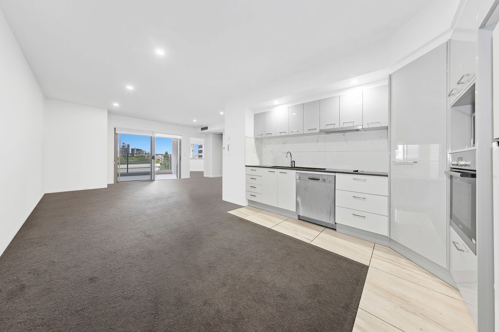 2 bedrooms Apartment / Unit / Flat in 31/488 Upper Roma Street BRISBANE CITY QLD, 4000