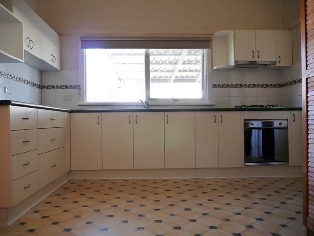 20 Gordon Street Wodonga Vic 3690 House For Rent 250 Domain