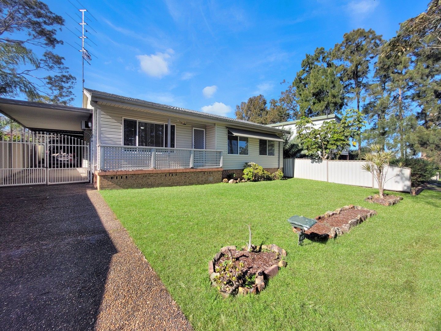 15 Minnamurra Road, Gorokan NSW 2263, Image 0