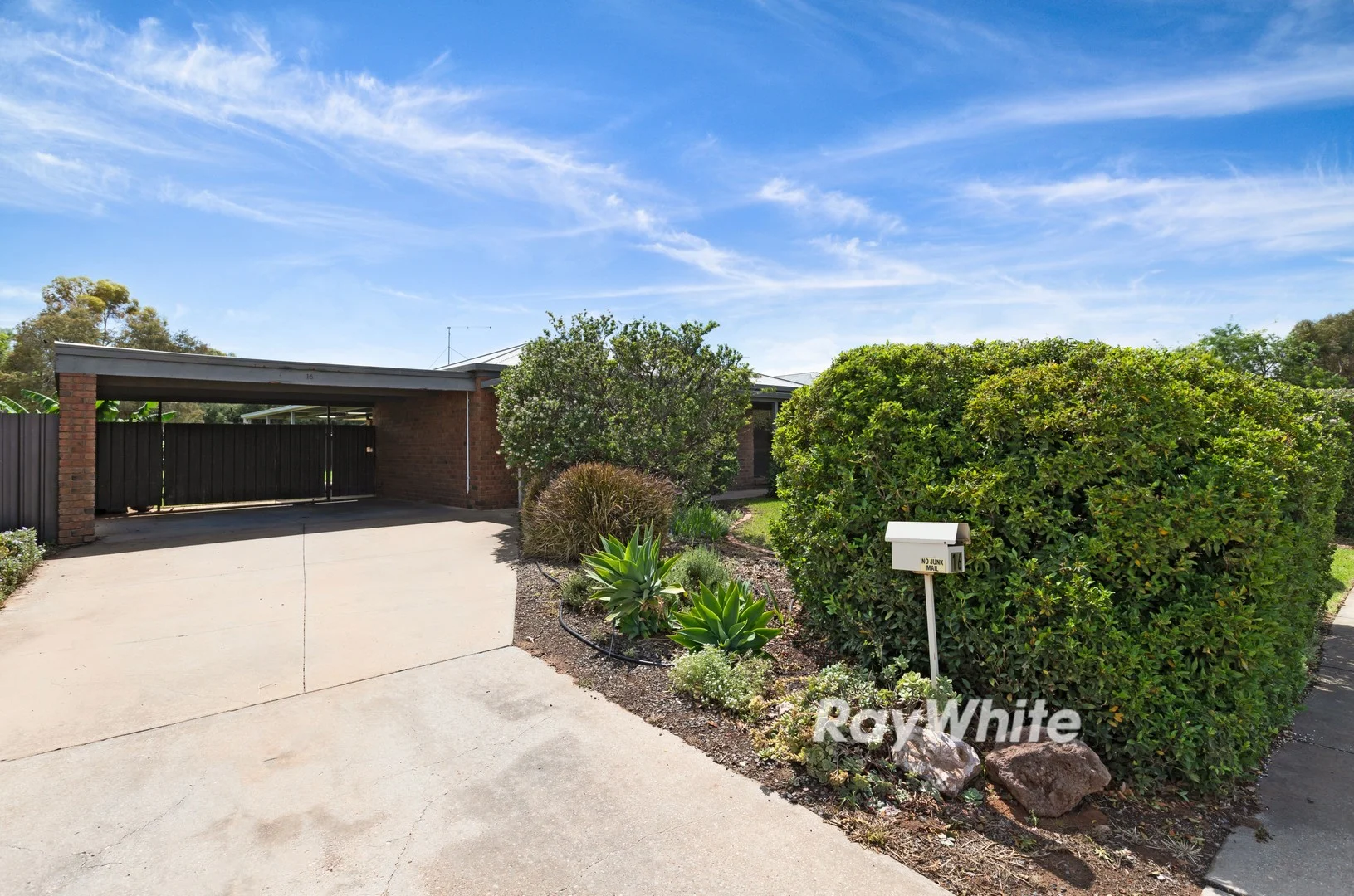 16 Maloney Drive, Mildura VIC 3500