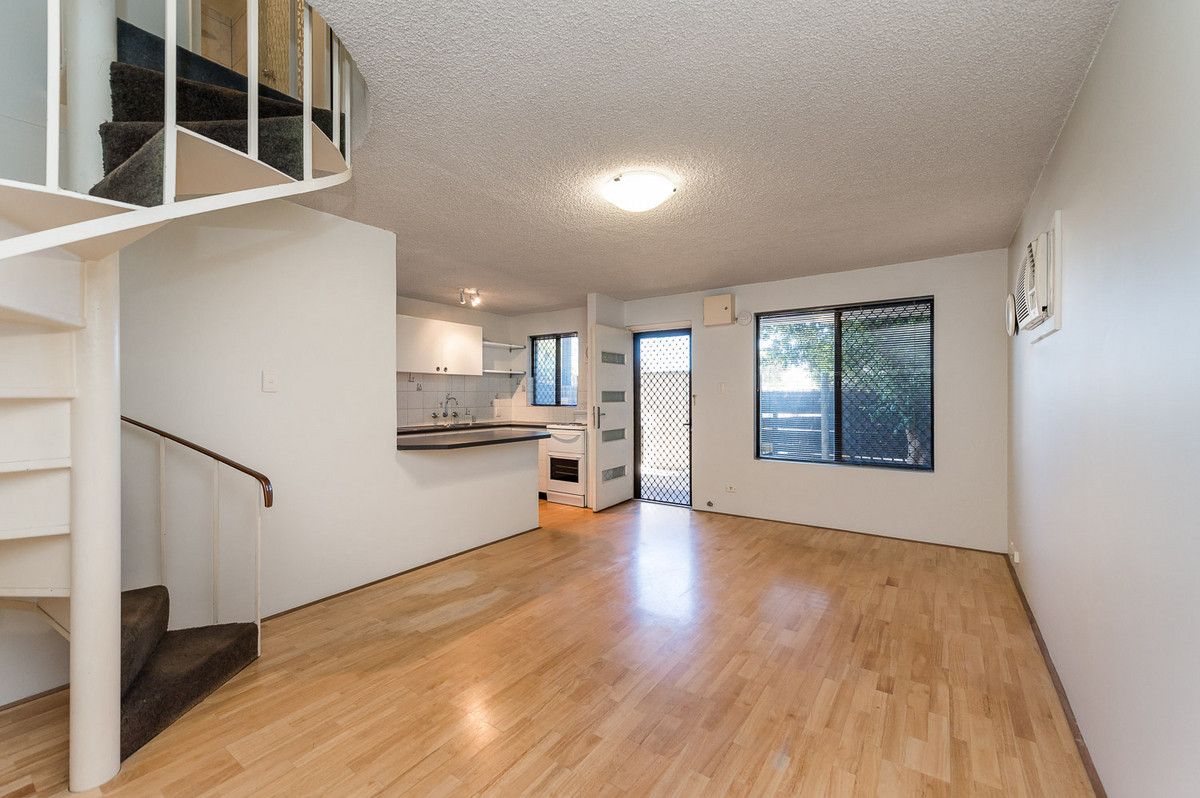 2 bedrooms Townhouse in 7/246 Flinders Street YOKINE WA, 6060