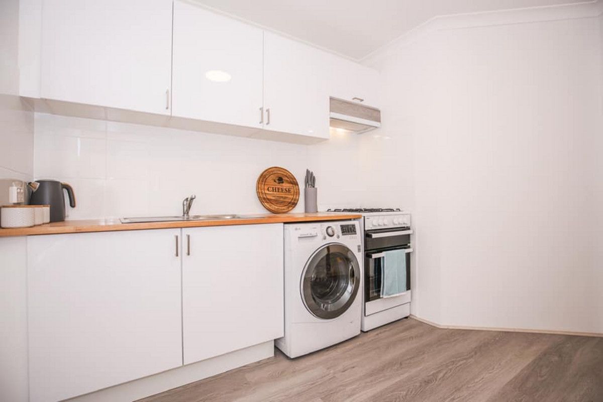 Studio in 115 Fairway Circle, CONNOLLY WA, 6027