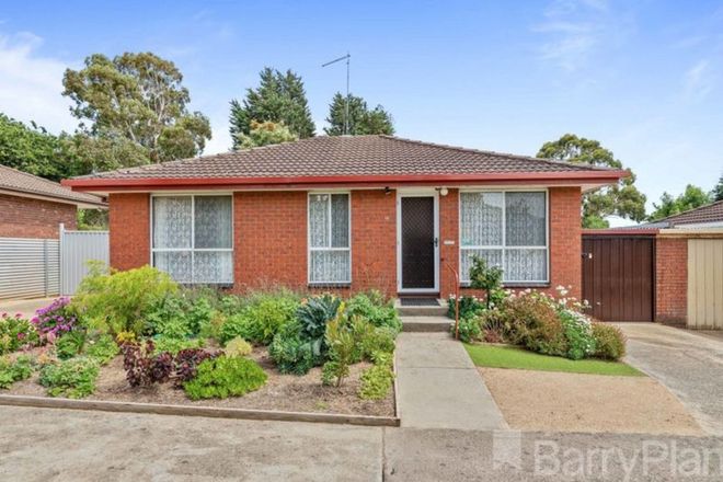 Picture of 10 Burnbank Close, LAKE WENDOUREE VIC 3350