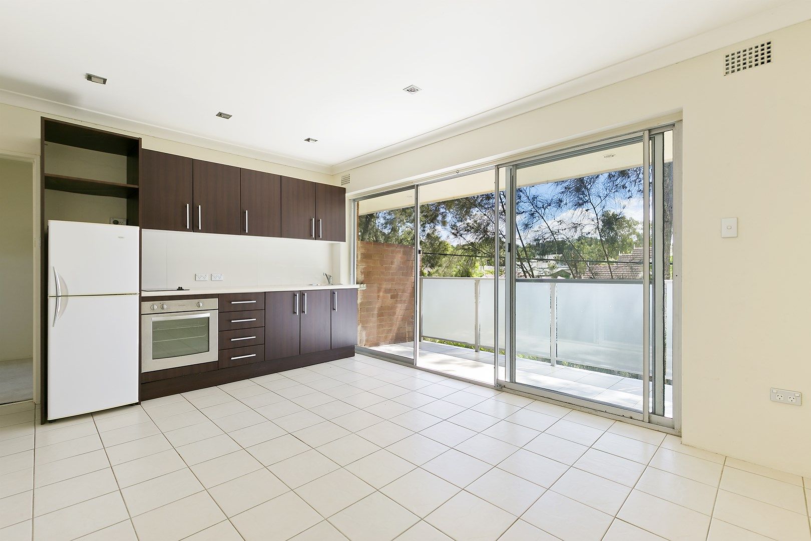 2 bedrooms Apartment / Unit / Flat in 4/30 Elaine Avenue AVALON BEACH NSW, 2107