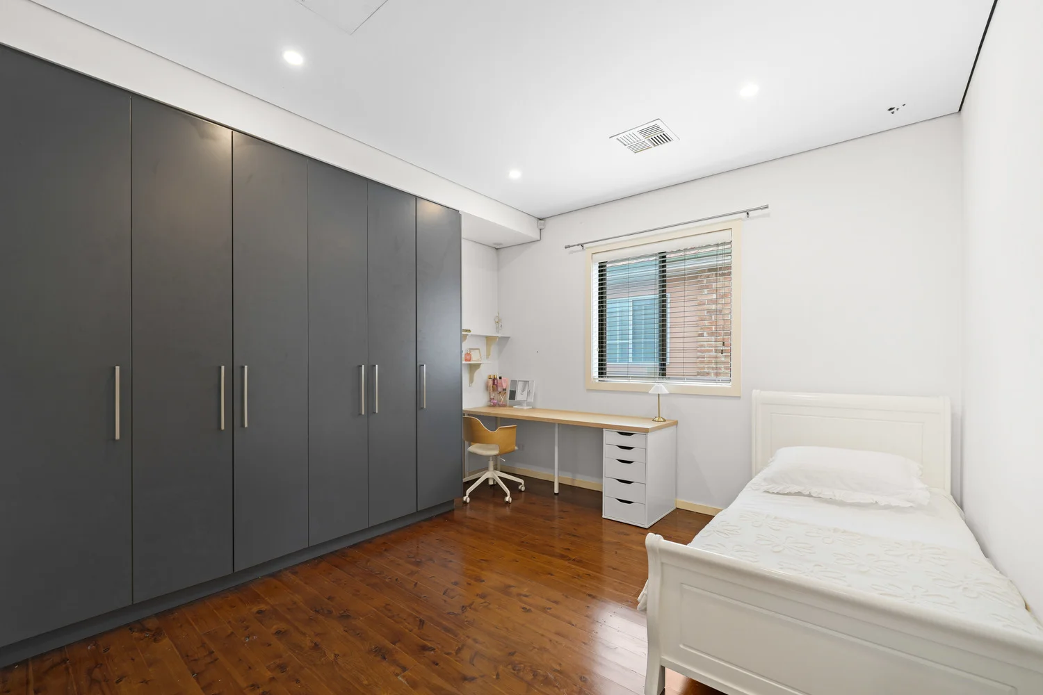 Additional image 3 of 138 Wilbur Street, Greenacre NSW 2190