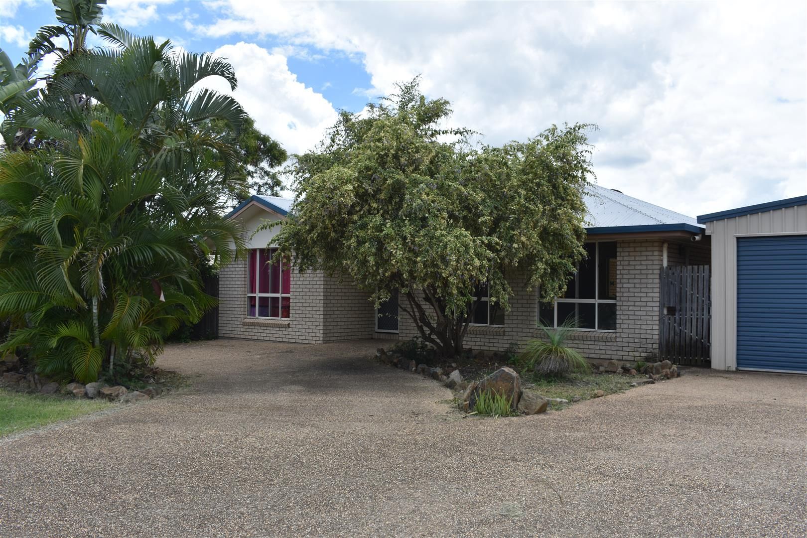 11 Rosewood Avenue, Gracemere QLD 4702