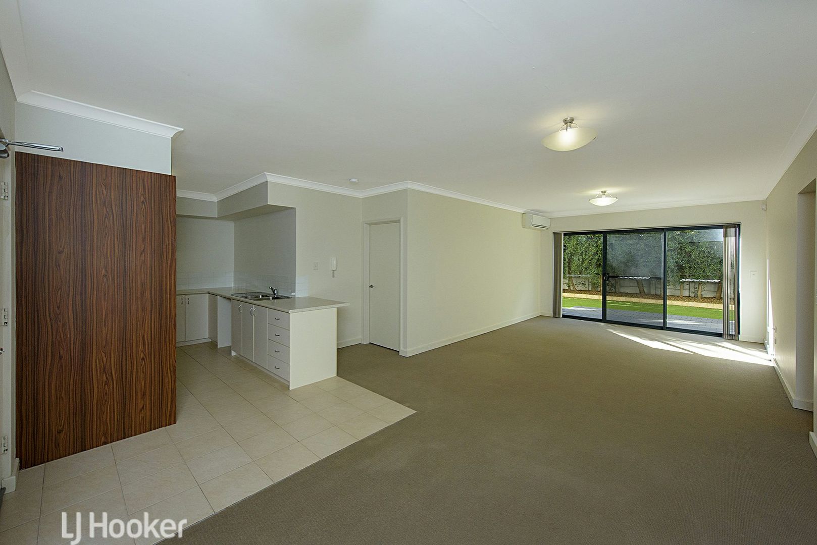 9/27-33 Burton Street, Bentley WA 6102, Image 2