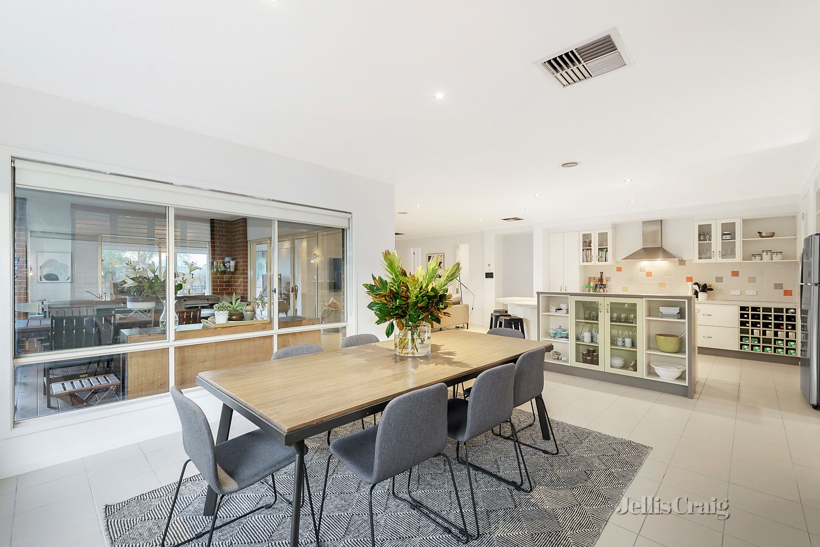 2 Curtin Street, Bentleigh East VIC 3165, Image 2