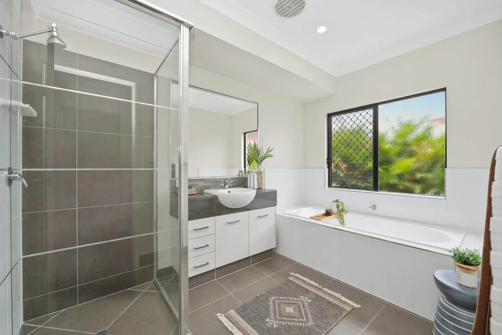 Additional image 8 of 16 Dragon Flower Avenue, Mount Low QLD 4818