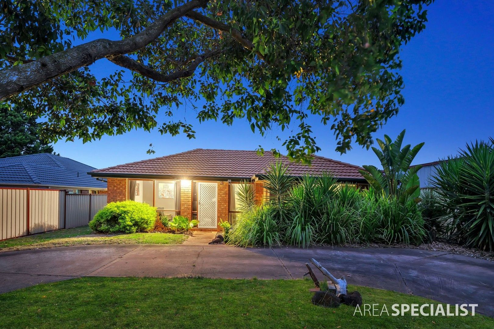 9 Mollisons Hill, Hampton Park VIC 3976 Domain