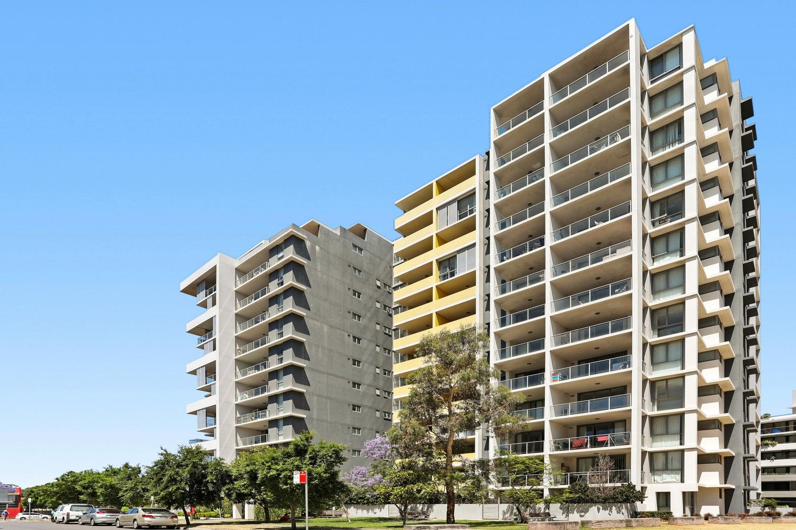 2 bedrooms Apartment / Unit / Flat in 405/1 Church Avenue MASCOT NSW, 2020