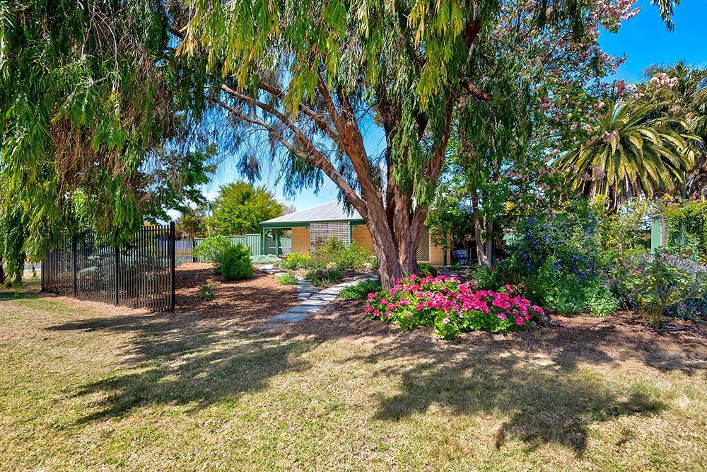 1 Wattle Bird Court, Capel WA 6271