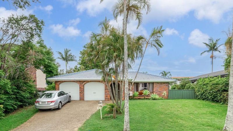 4 bedrooms House in 6 OAKLEAF STREET EIGHT MILE PLAINS QLD, 4113