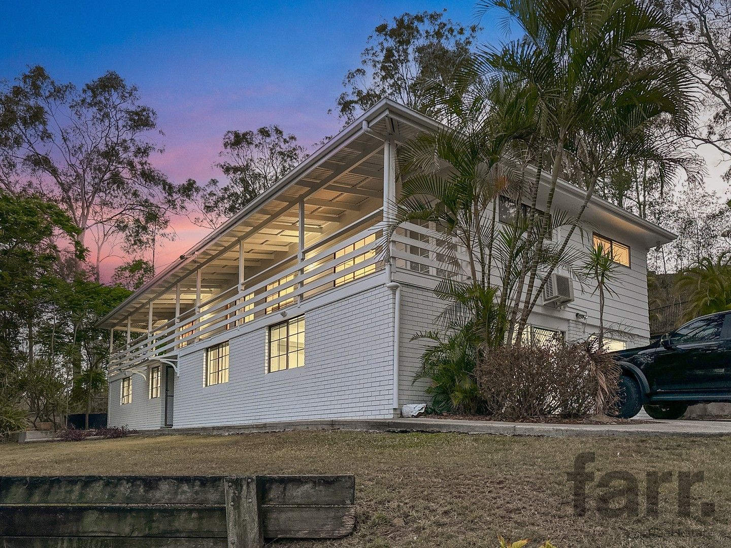 6 bedrooms House in 48 Luscombe Crescent WOLFFDENE QLD, 4207