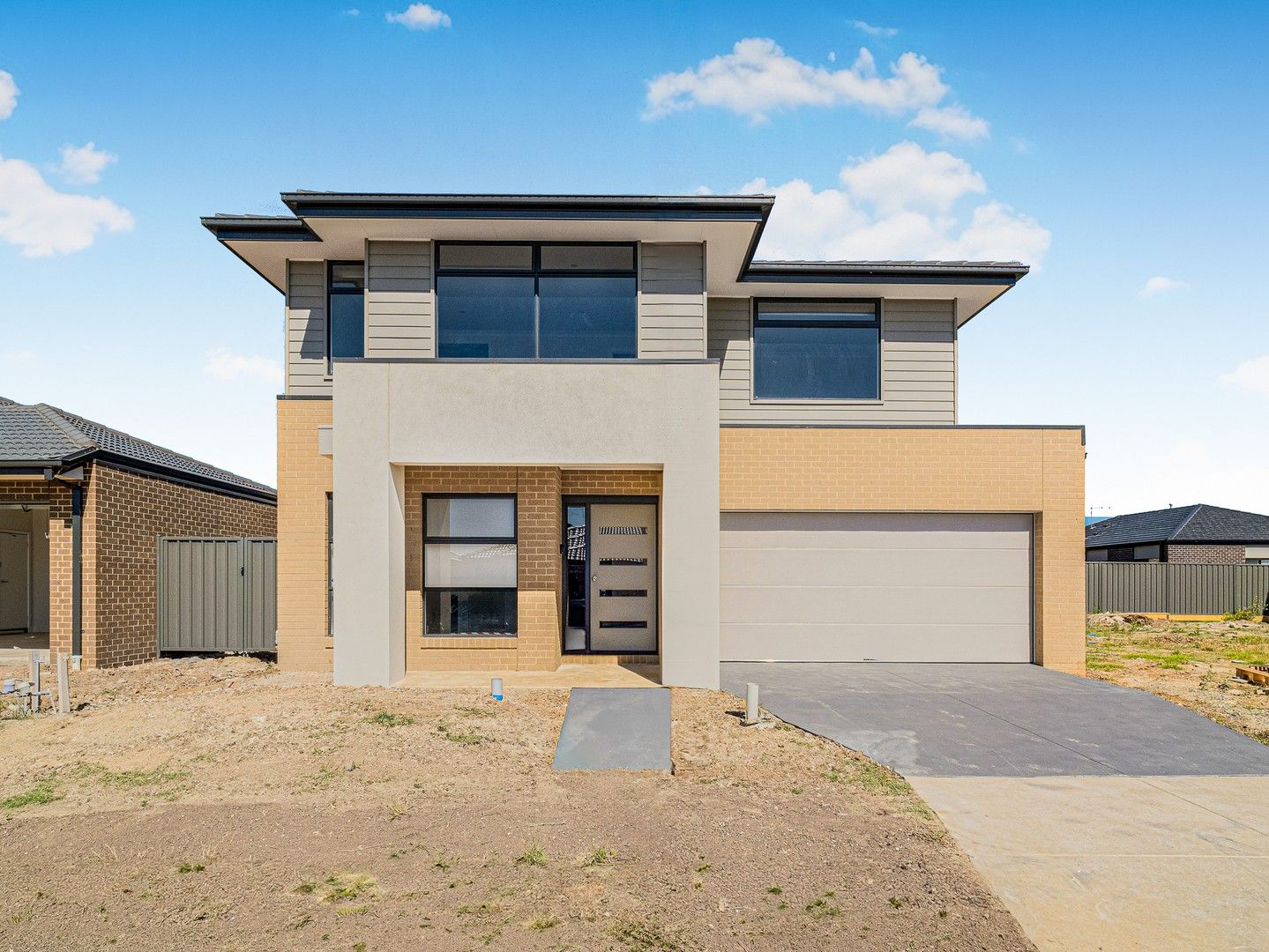 5 bedrooms House in 10 Treebeard St CLYDE VIC, 3978