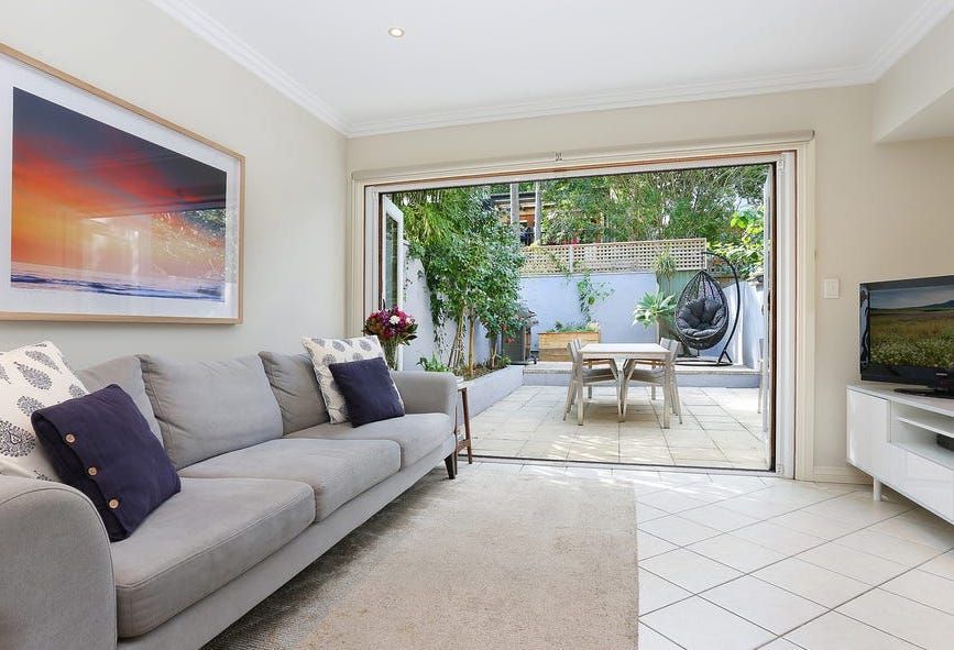 4 bedrooms Terrace in 14 MacKenzie Street BONDI JUNCTION NSW, 2022