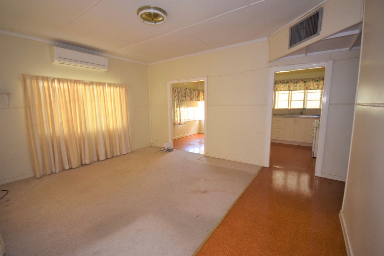 4 Wompoo Road, Longreach QLD 4730, Image 1