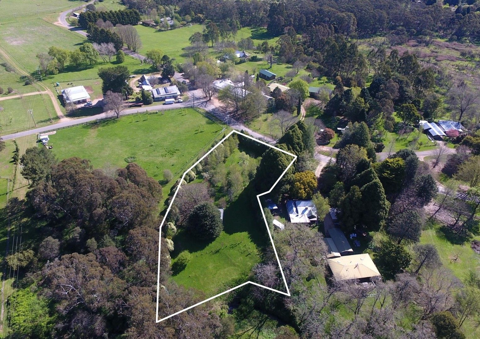 573 Morses Creek Road, Wandiligong VIC 3744, Image 1