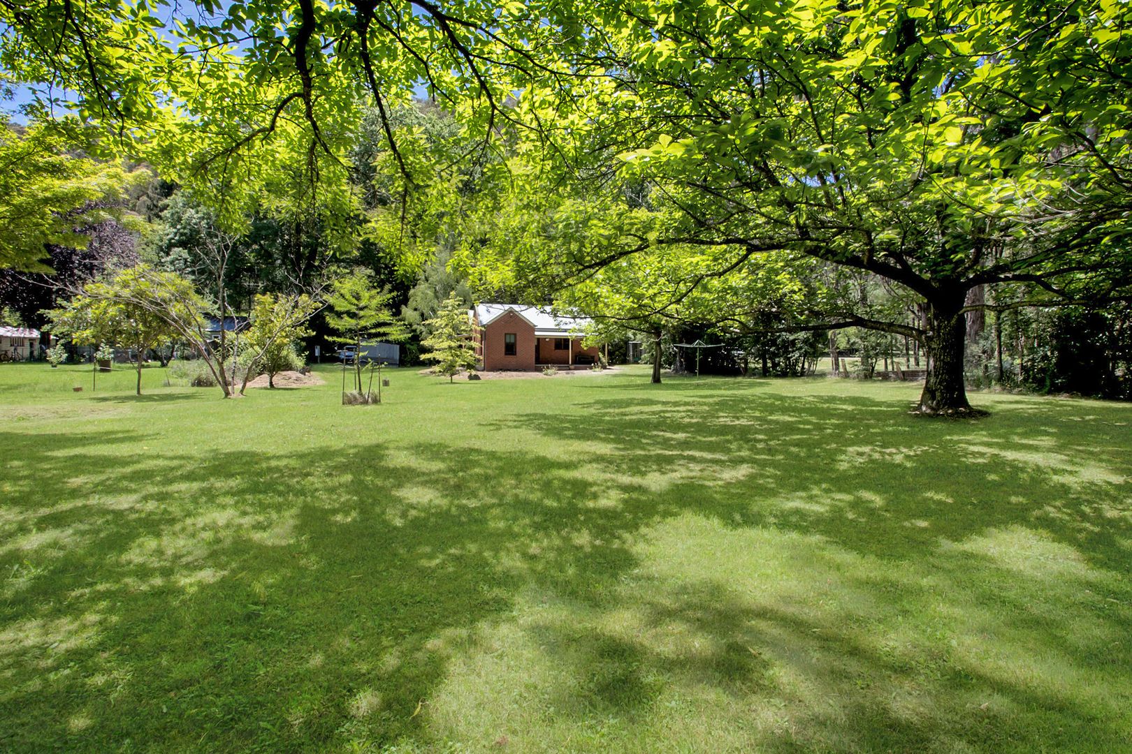 20 Williams Road, Wandiligong VIC 3744, Image 2