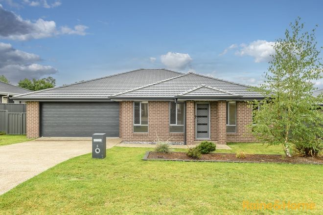 Picture of 5 Greaves Close, ARMIDALE NSW 2350