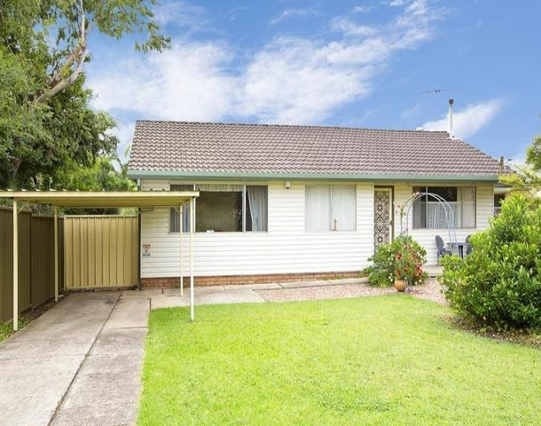 33 Canterbury Road, Glenfield NSW 2167