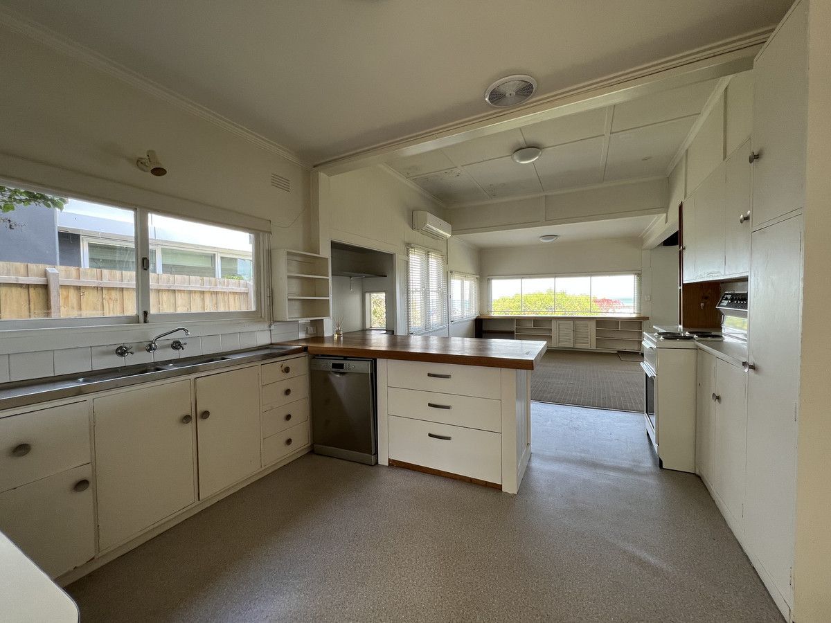 73 The Esplanade, Torquay VIC 3228, Image 2