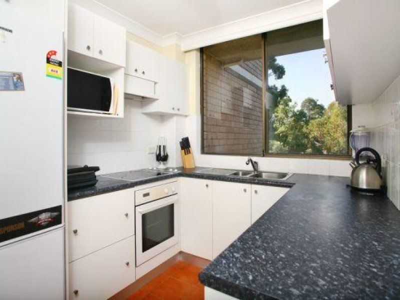 2 bedrooms Apartment / Unit / Flat in 18/1 Jersey Road ARTARMON NSW, 2064