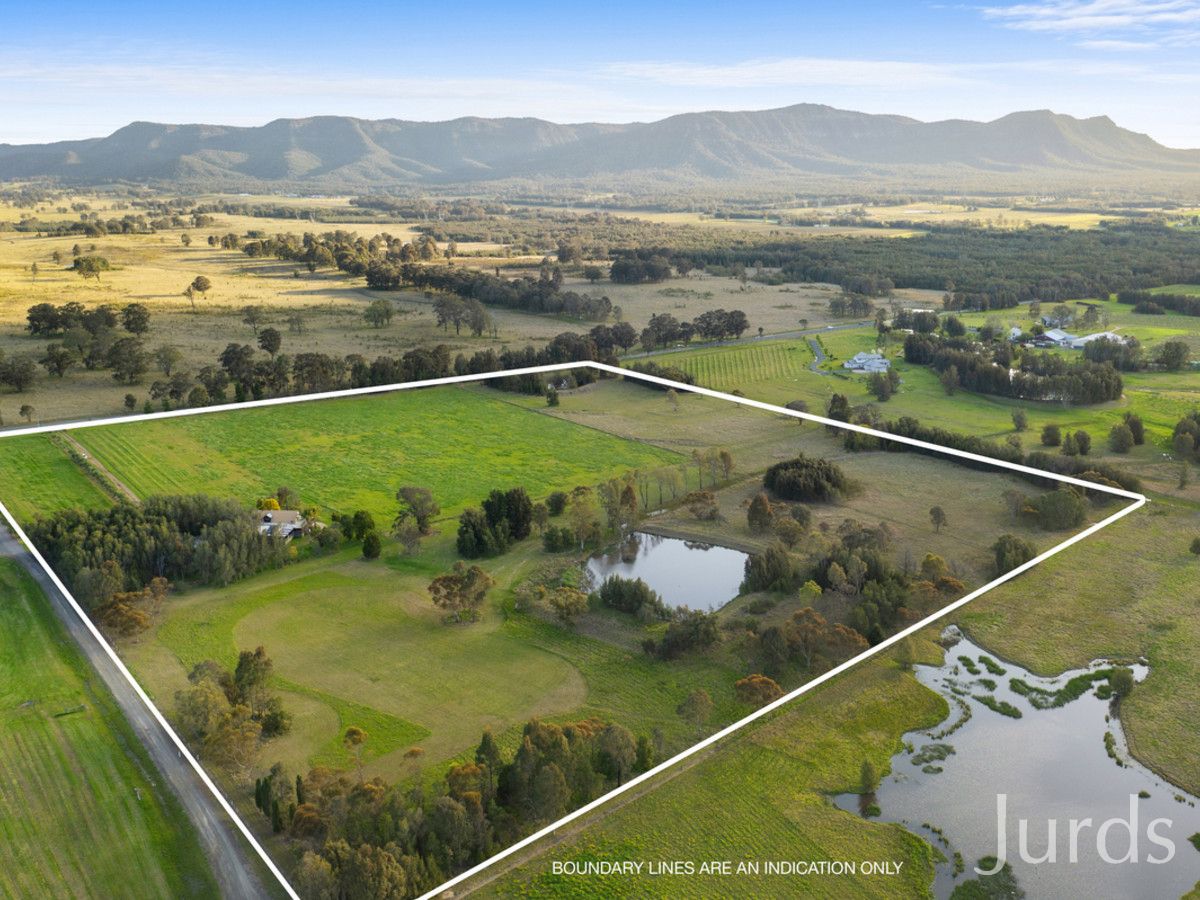 6 bedrooms Rural in 217 Deaseys Road POKOLBIN NSW, 2320