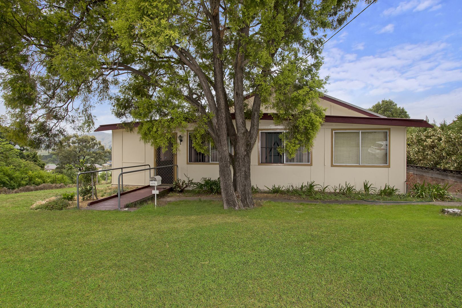 17 Dowling Street, Dungog NSW 2420