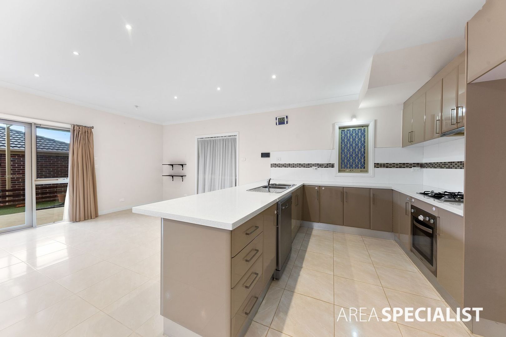 30 Nobel Banks Drive, Cairnlea VIC 3023, Image 2